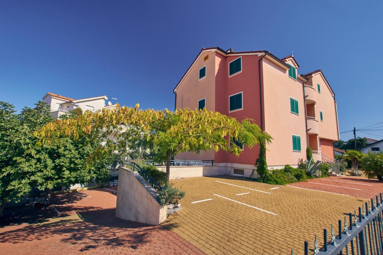 Pansion Hrga Hotel Vodice Exterior photo