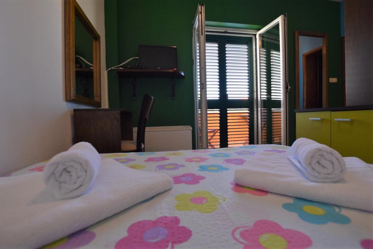 Pansion Hrga Hotel Vodice Exterior photo