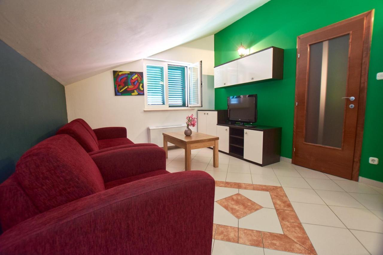 Pansion Hrga Hotel Vodice Exterior photo