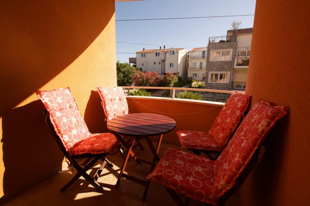 Pansion Hrga Hotel Vodice Exterior photo