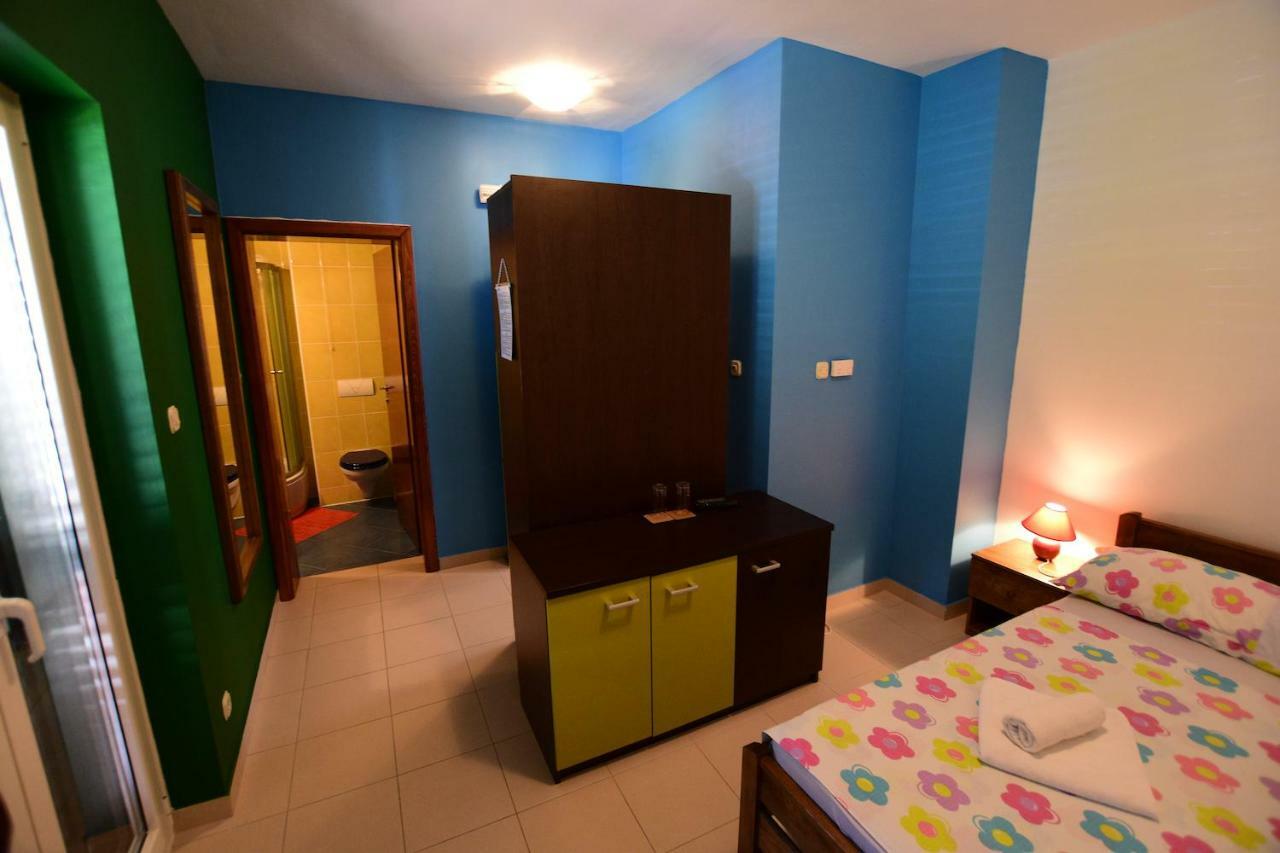 Pansion Hrga Hotel Vodice Exterior photo